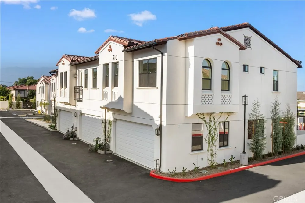 200 New Avenue #4 Monterey Park, CA 91755