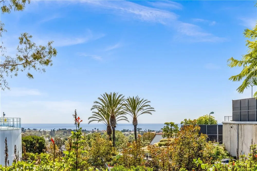 13 Veracruz Dana Point, CA 92629