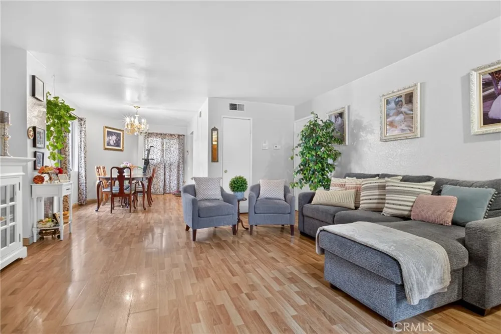 9414 Moonbeam Avenue #19 Panorama City, CA 91402