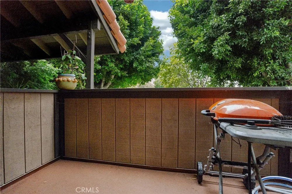 9414 Moonbeam Avenue #19 Panorama City, CA 91402