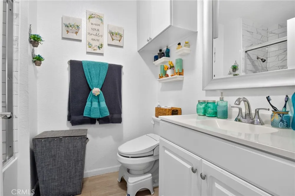 9414 Moonbeam Avenue #19 Panorama City, CA 91402