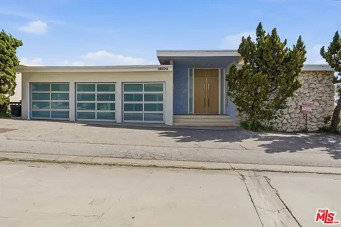 18109 Coastline Drive