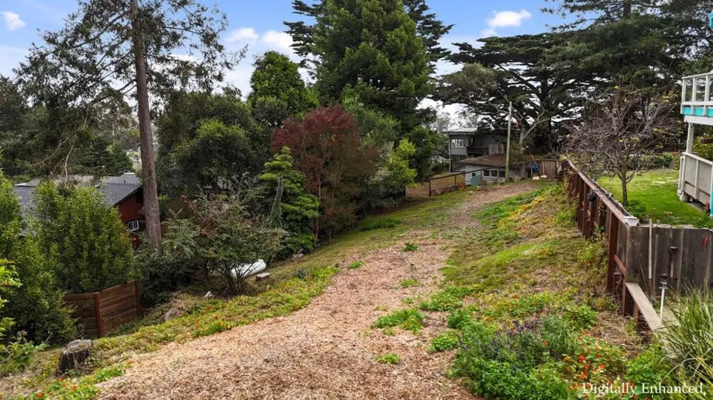 547 Isabella Road El Granada, CA 94019