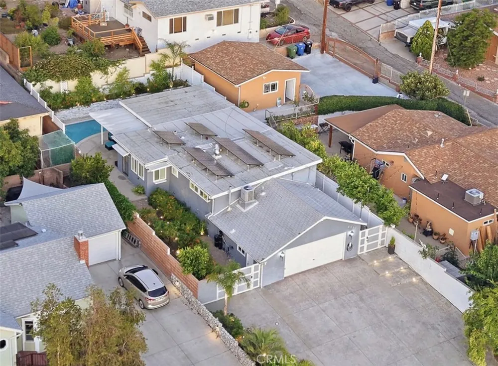 6951 Bellclaire Tujunga, CA 91042