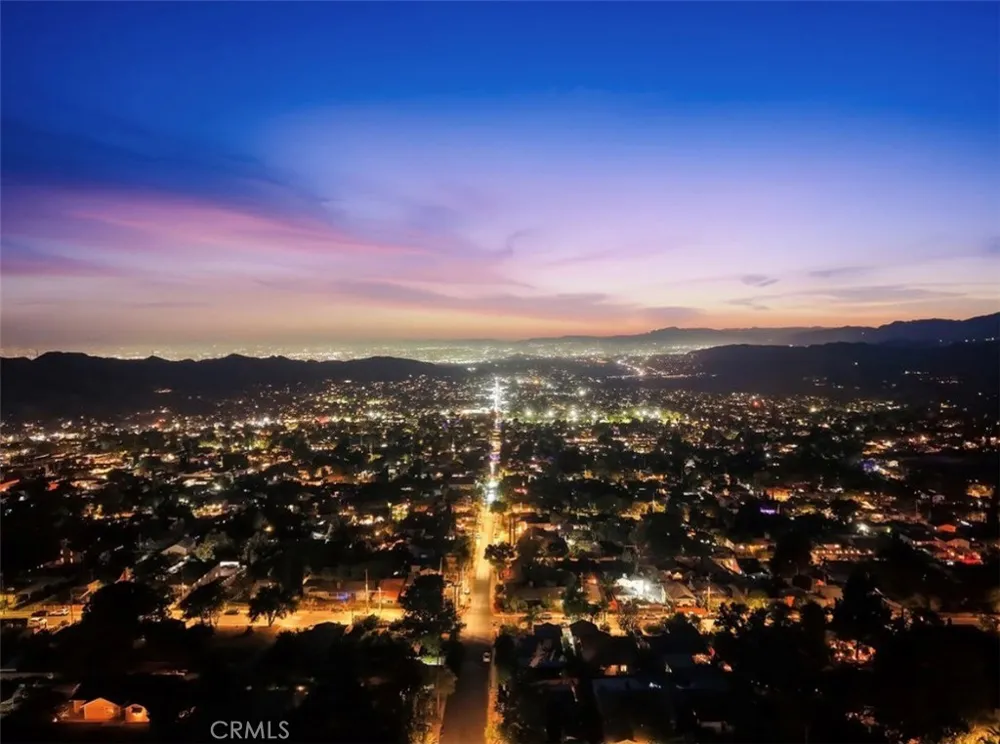 6951 Bellclaire Tujunga, CA 91042
