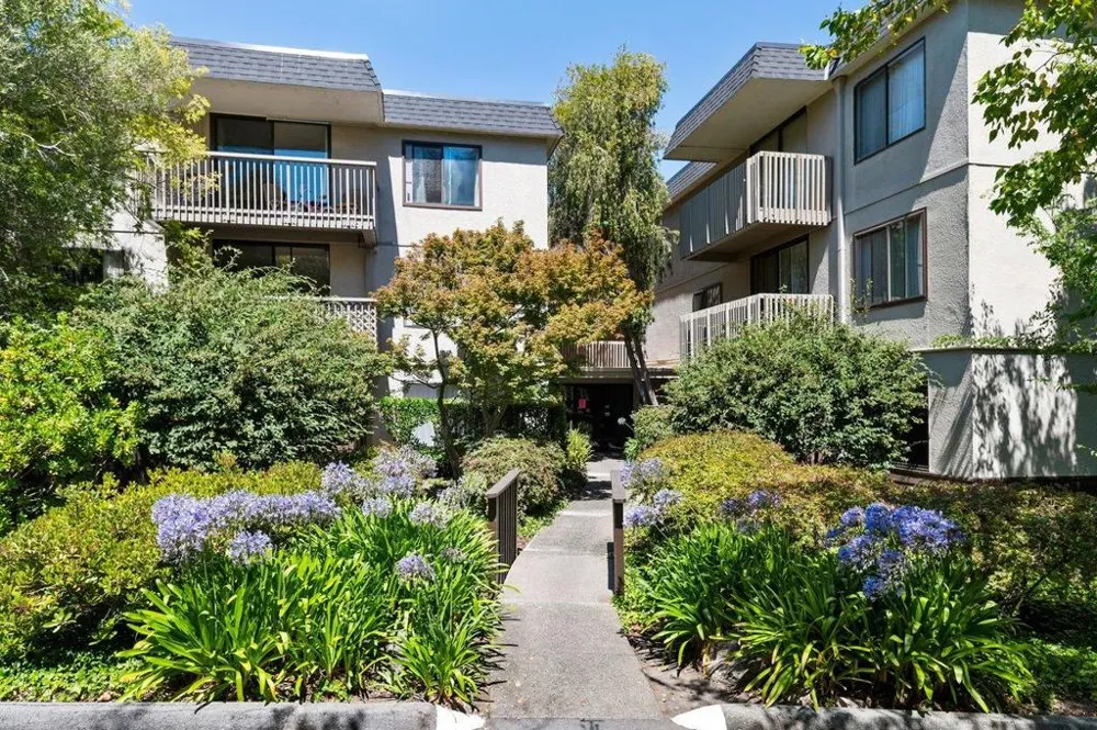 2335 Shelter Creek Lane #335 San Bruno, CA 94066