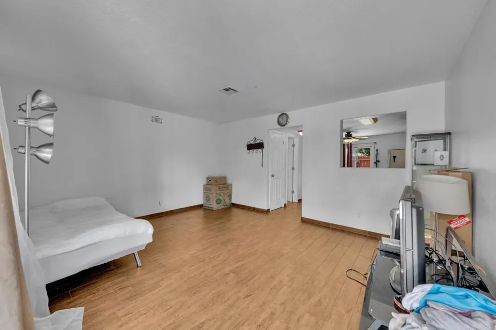 940 Calla Avenue #12 Imperial Beach, CA 91932