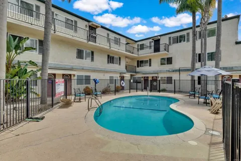 940 Calla Avenue #12