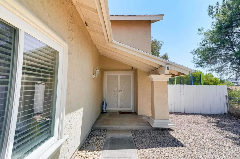 8406 Alado Place El Cajon, CA 92021
