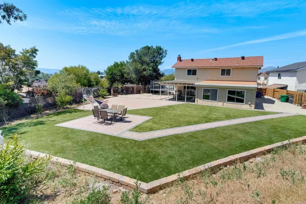 8406 Alado Place El Cajon, CA 92021