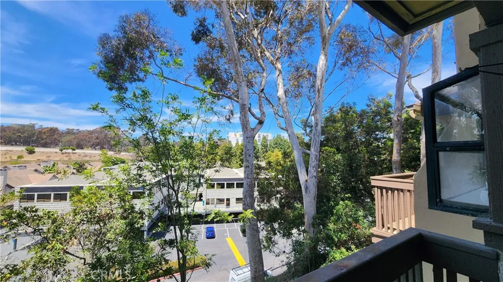 8860 Villa La Jolla Drive #215 La Jolla, CA 92037