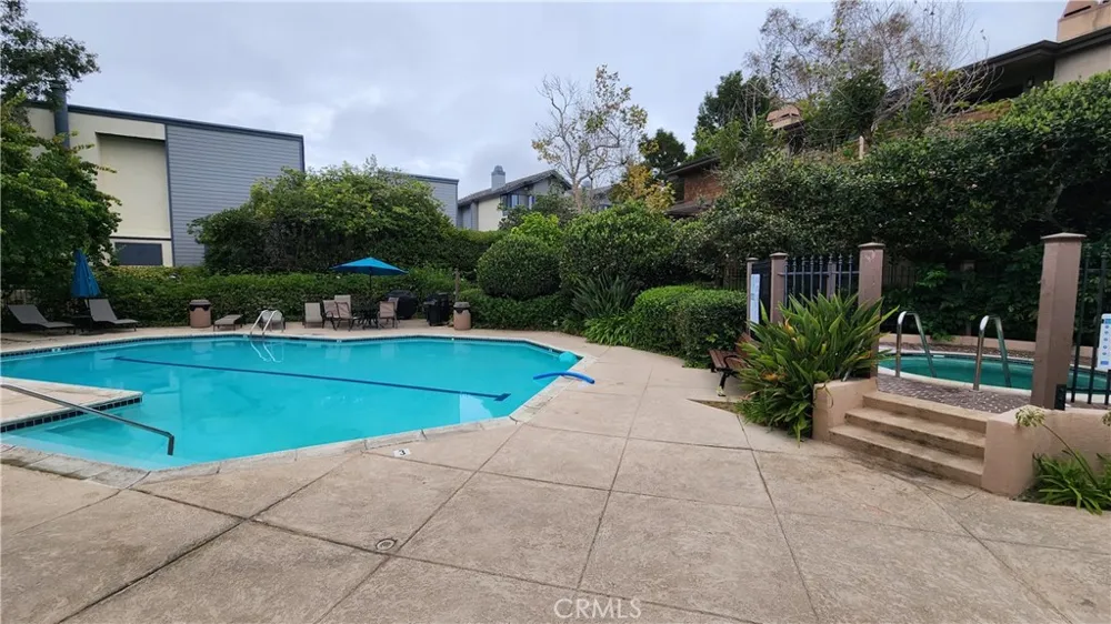 8860 Villa La Jolla Drive #215 La Jolla, CA 92037
