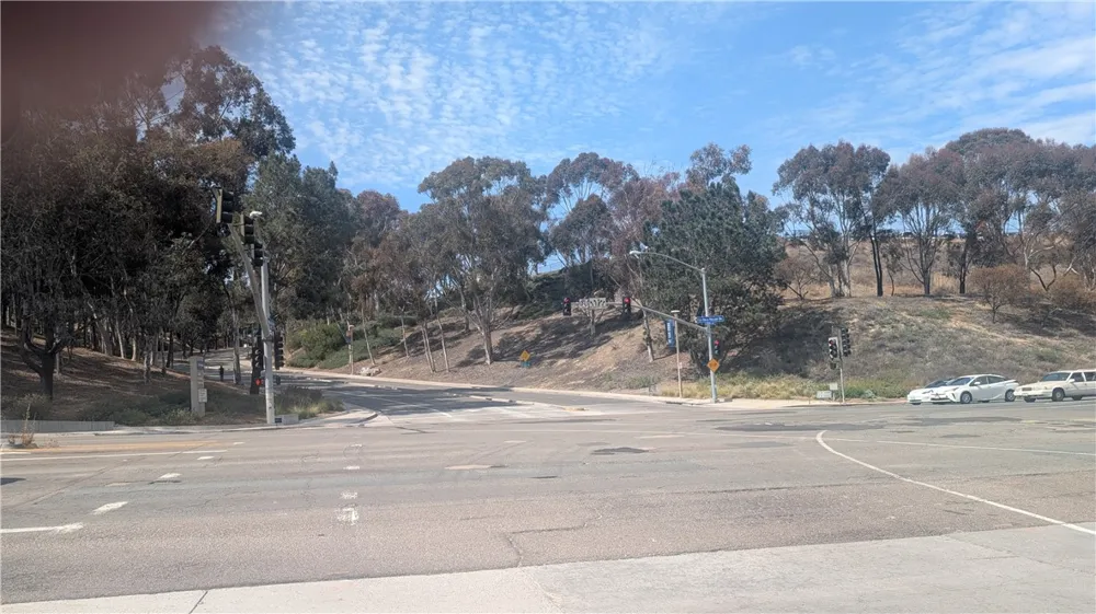 8860 Villa La Jolla Drive #215 La Jolla, CA 92037