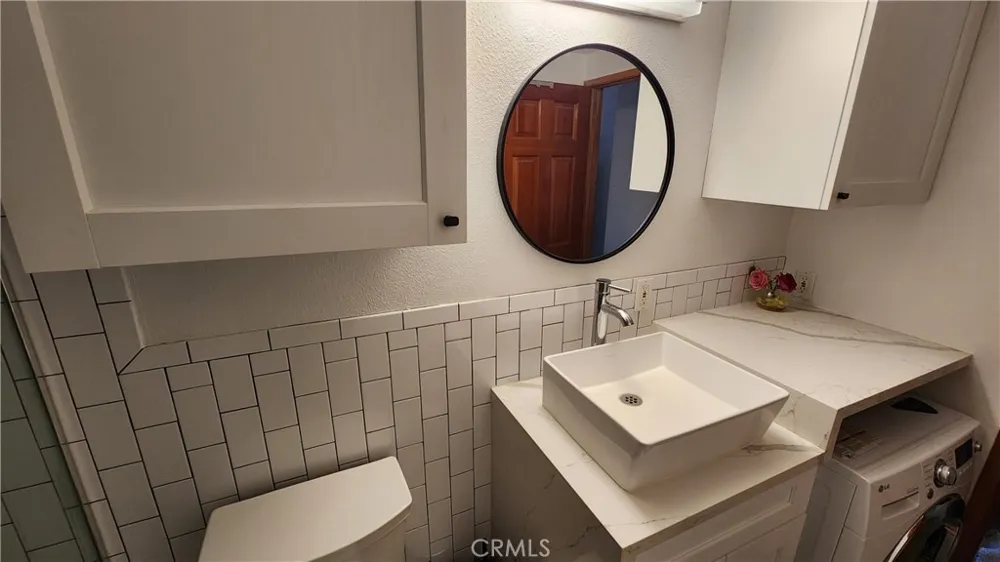 8860 Villa La Jolla Drive #215 La Jolla, CA 92037