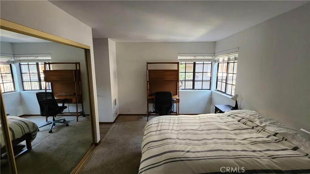 8860 Villa La Jolla Drive #215 La Jolla, CA 92037
