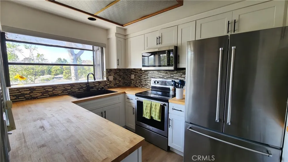 8860 Villa La Jolla Drive #215 La Jolla, CA 92037