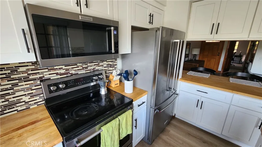 8860 Villa La Jolla Drive #215 La Jolla, CA 92037