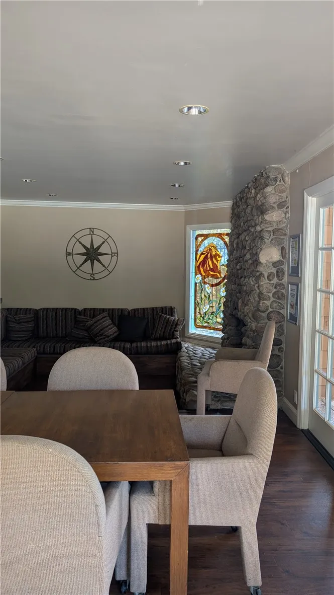 8860 Villa La Jolla Drive #215 La Jolla, CA 92037