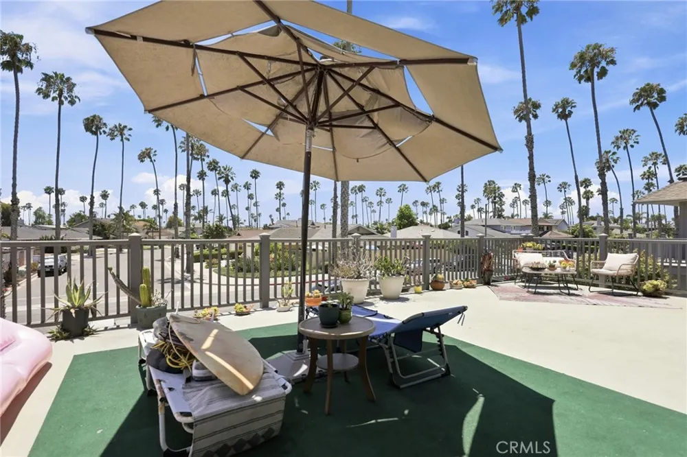 2558 Seahorse Avenue Ventura, CA 93001