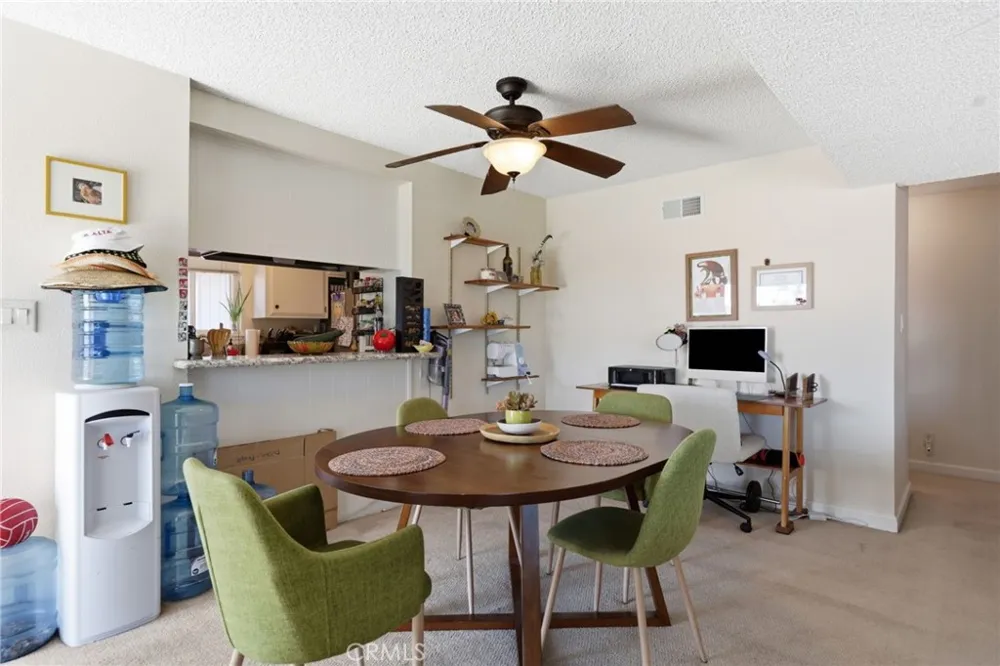 2558 Seahorse Avenue Ventura, CA 93001
