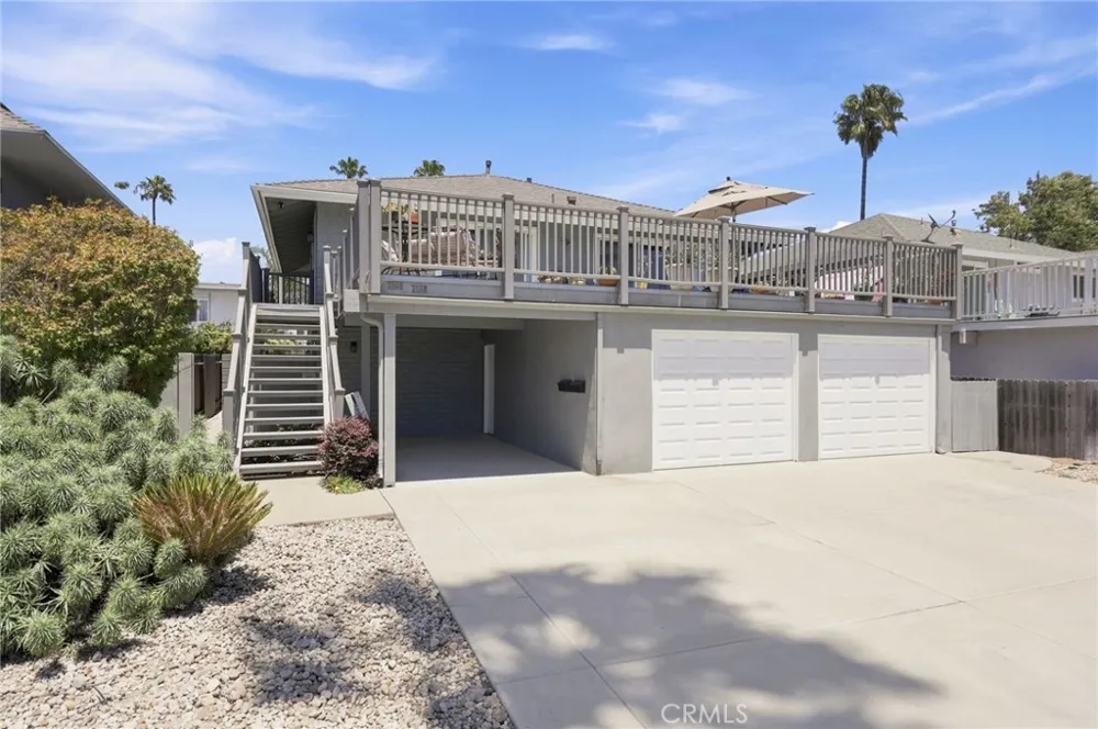 2558 Seahorse Avenue Ventura, CA 93001