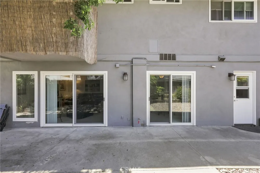 2558 Seahorse Avenue Ventura, CA 93001