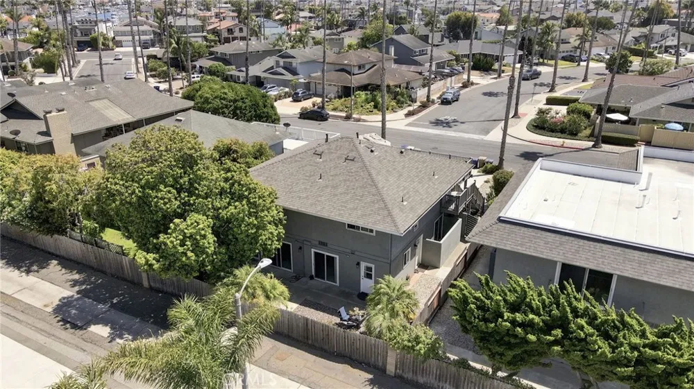 2558 Seahorse Avenue Ventura, CA 93001