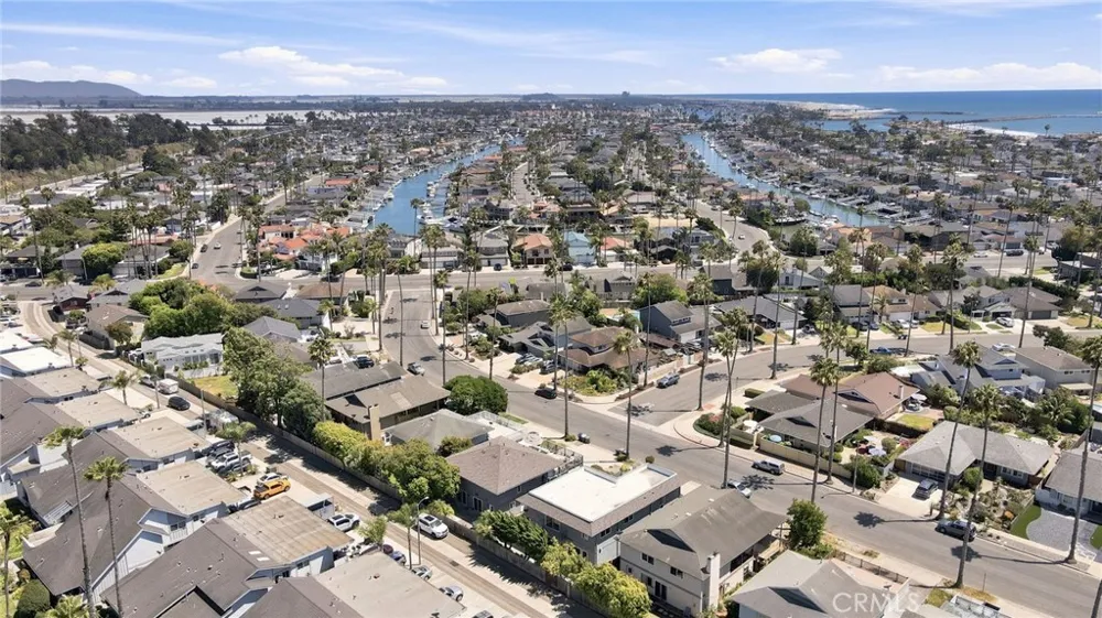 2558 Seahorse Avenue Ventura, CA 93001