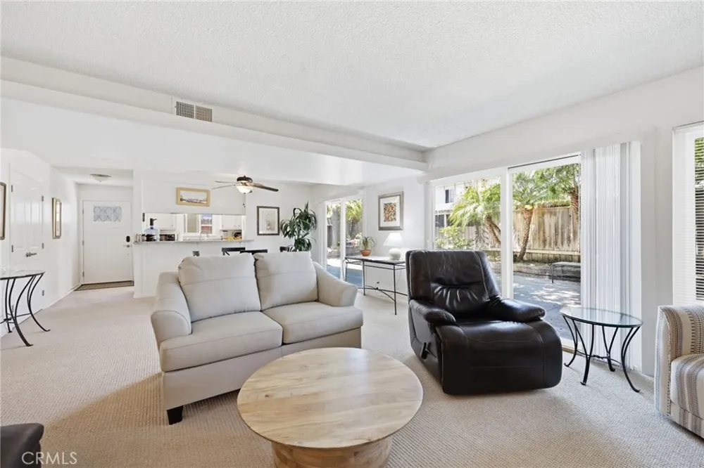 2558 Seahorse Avenue Ventura, CA 93001