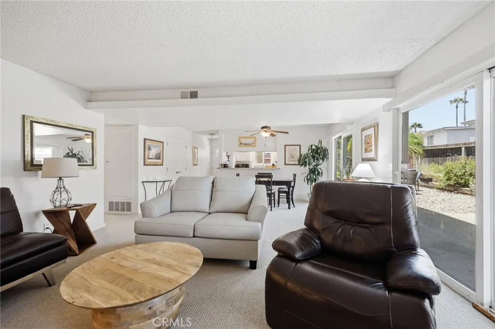 2558 Seahorse Avenue Ventura, CA 93001
