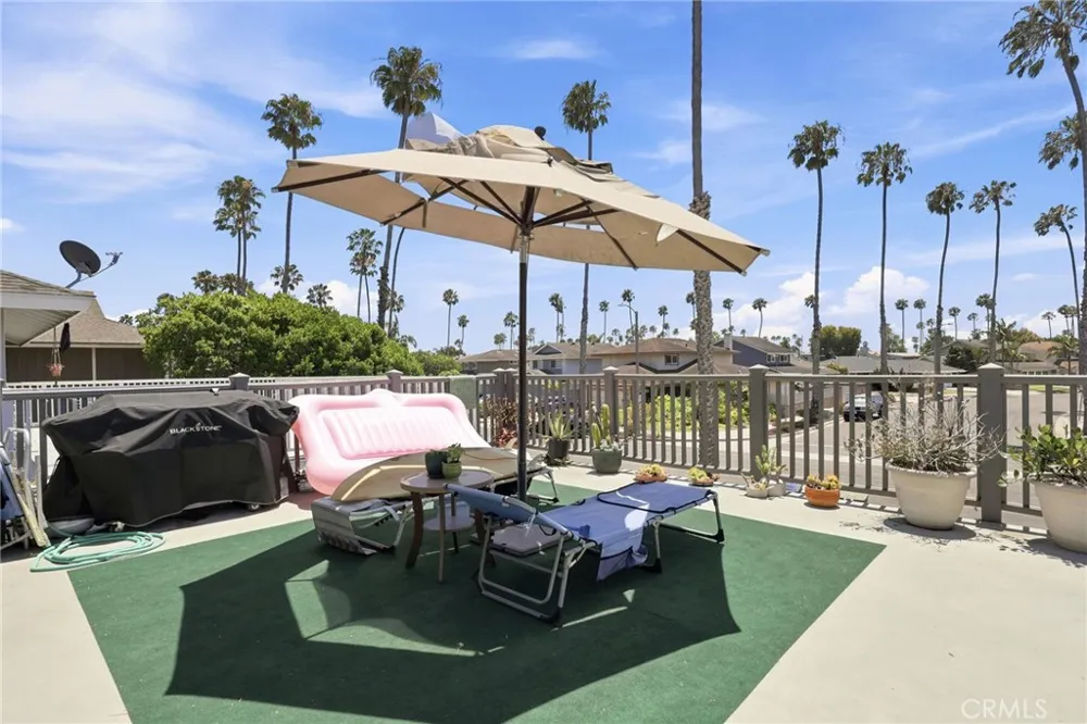 2558 Seahorse Avenue Ventura, CA 93001