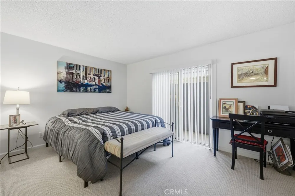 2558 Seahorse Avenue Ventura, CA 93001