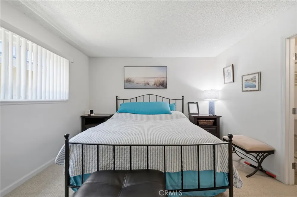 2558 Seahorse Avenue Ventura, CA 93001