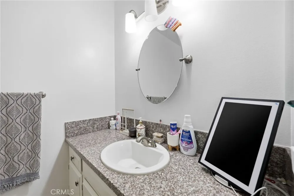 2558 Seahorse Avenue Ventura, CA 93001