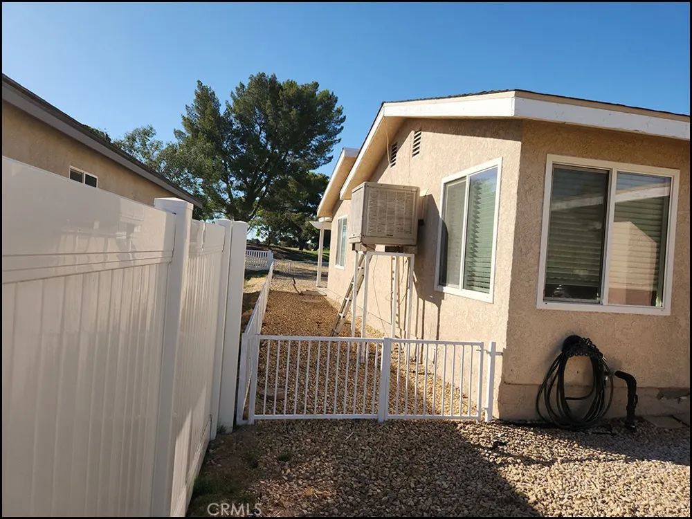 27400 Cloverleaf Lane Helendale, CA 92342