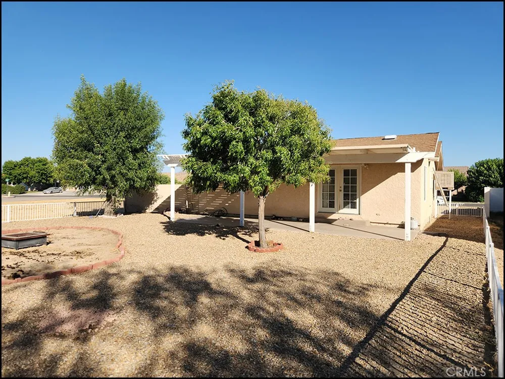 27400 Cloverleaf Lane Helendale, CA 92342