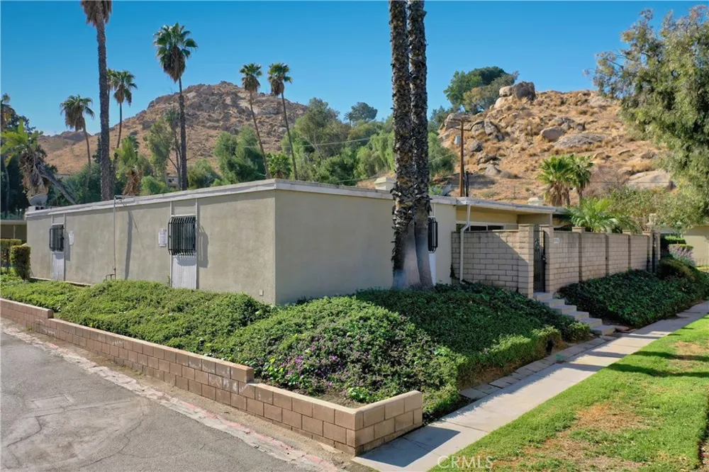 3090 Panorama Road #A Riverside, CA 92506