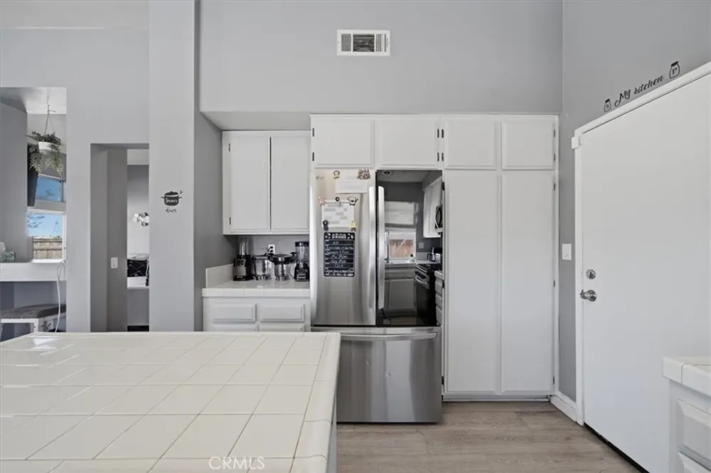 15636 Amber Pointe Victorville, CA 92394
