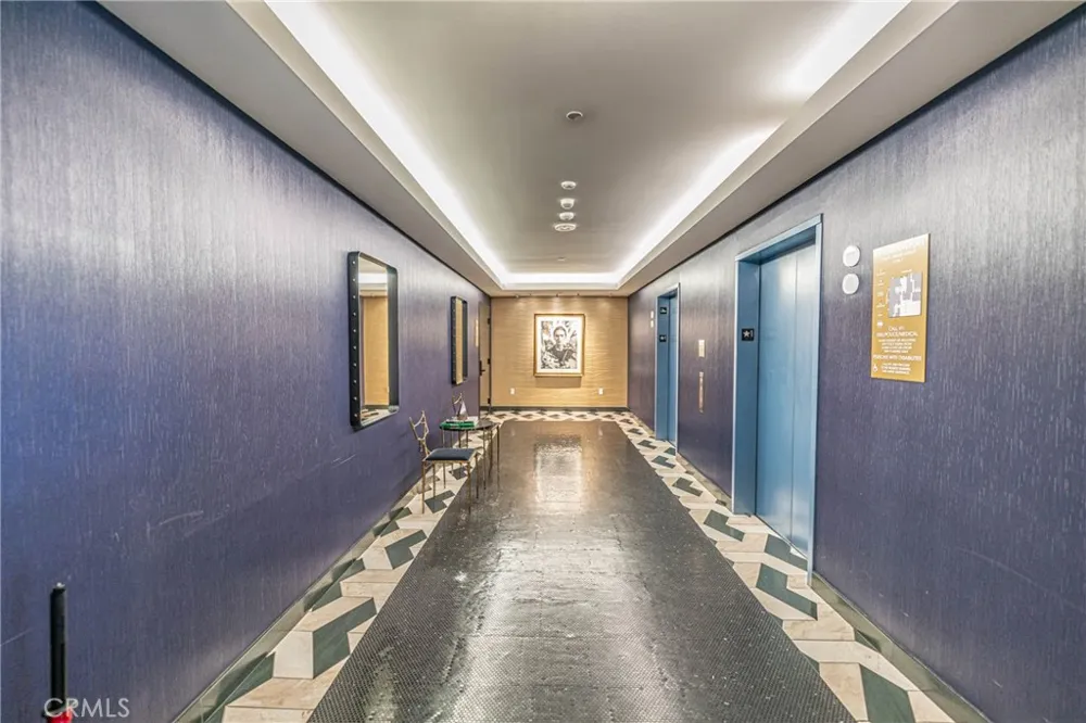 1050 S Grand #1003 Los Angeles, CA 90015