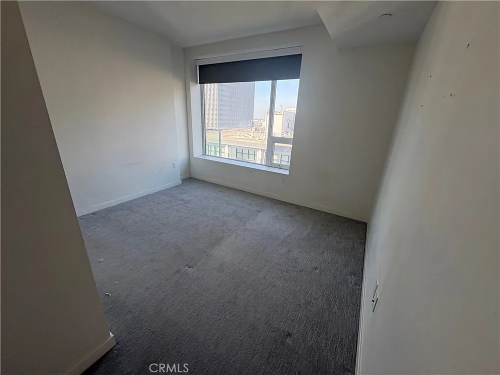 1050 S Grand #1003 Los Angeles, CA 90015