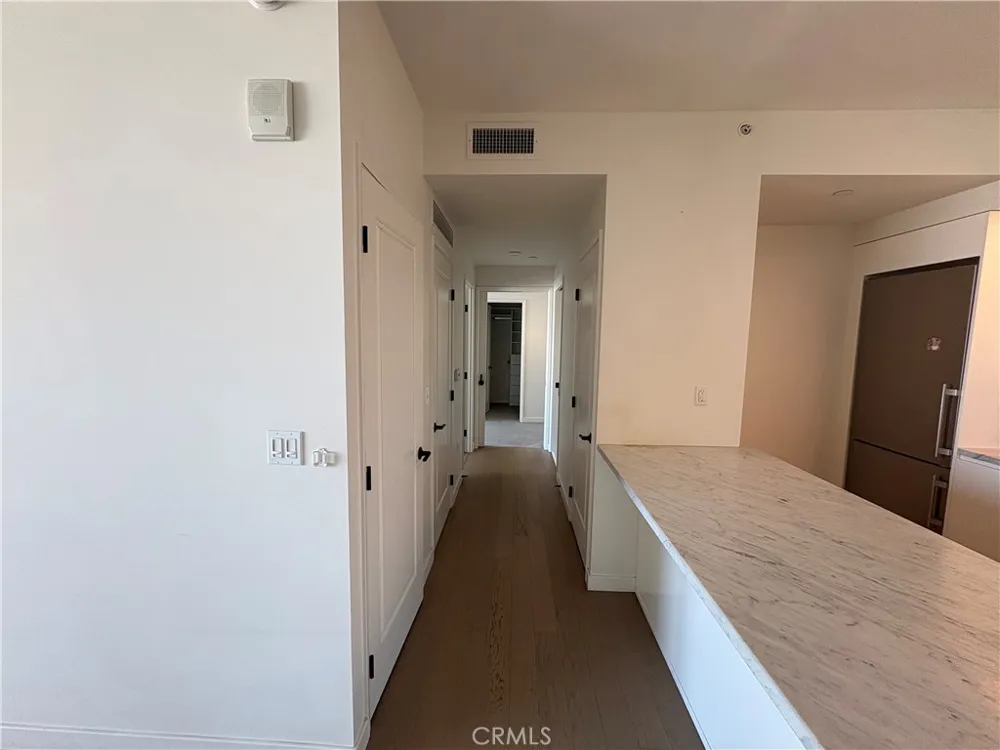 1050 S Grand #1003 Los Angeles, CA 90015