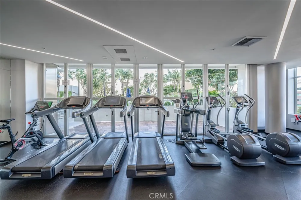 1050 S Grand #1003 Los Angeles, CA 90015