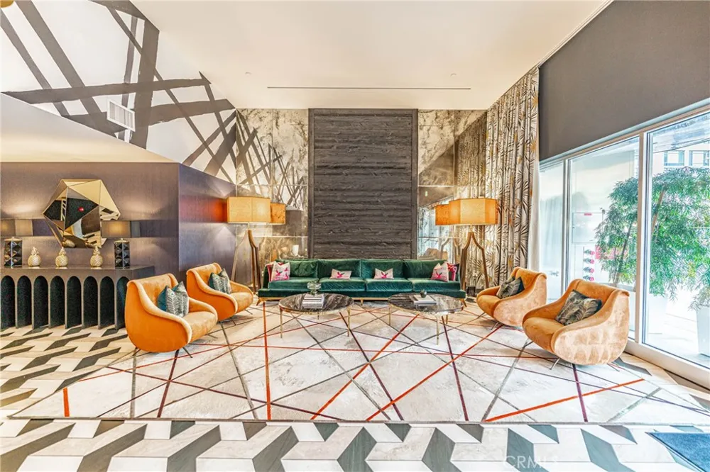 1050 S Grand #1003 Los Angeles, CA 90015