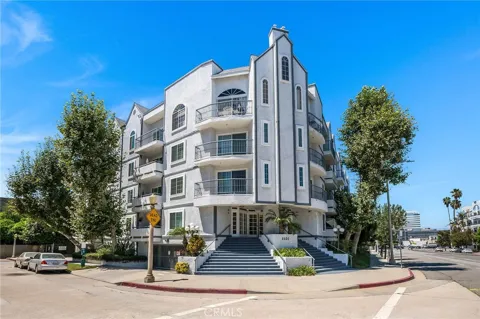 4401 Sepulveda #207