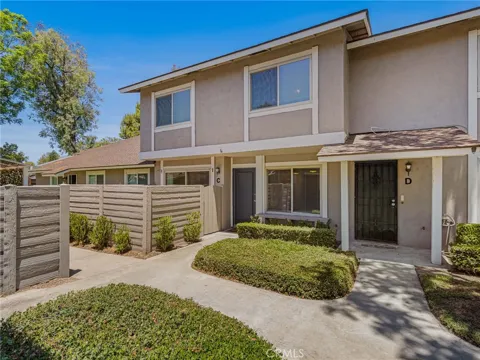 1726 Oak Knoll #C