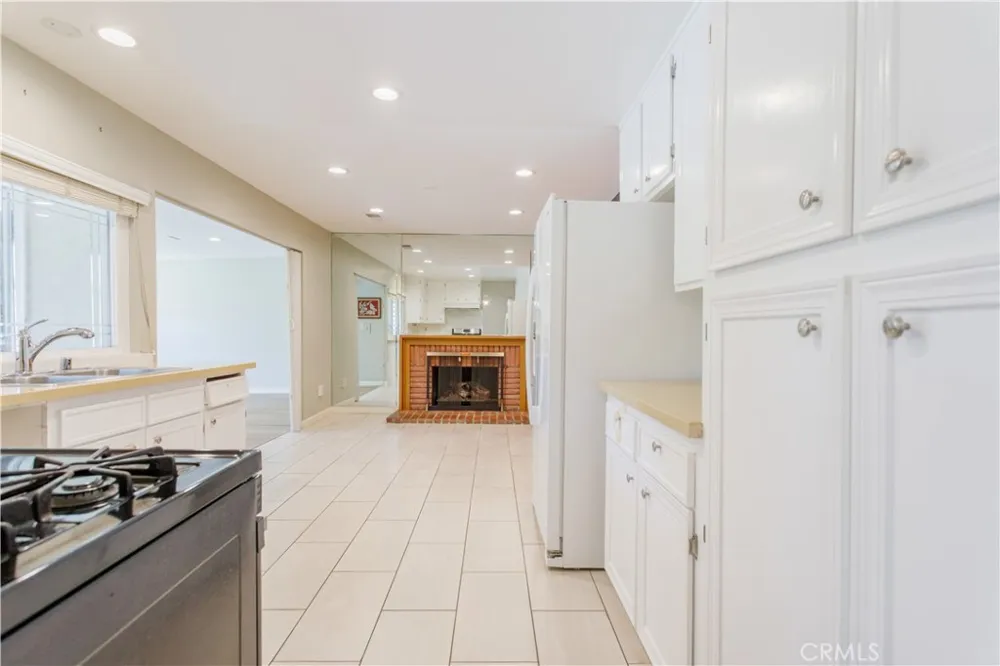 23728 President Harbor City, CA 90710
