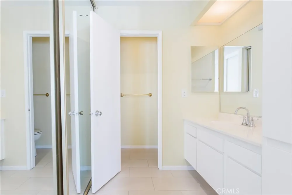 23728 President Harbor City, CA 90710