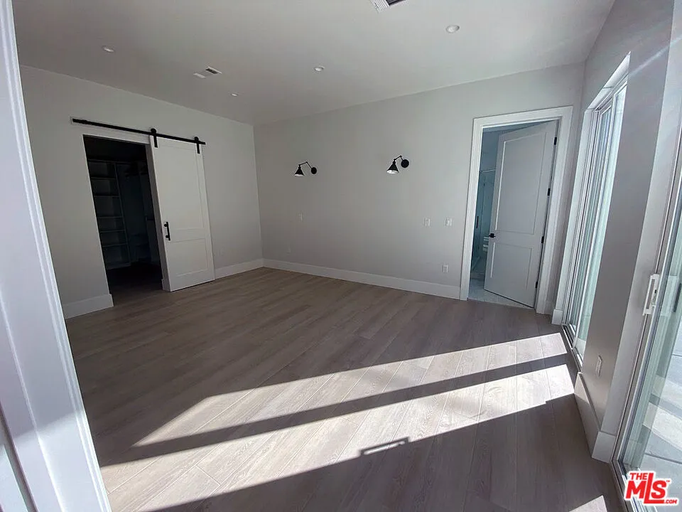 5015 Redwillow Lane La Canada Flintridge, CA 91011