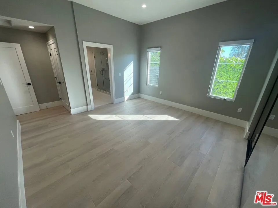 5015 Redwillow Lane La Canada Flintridge, CA 91011