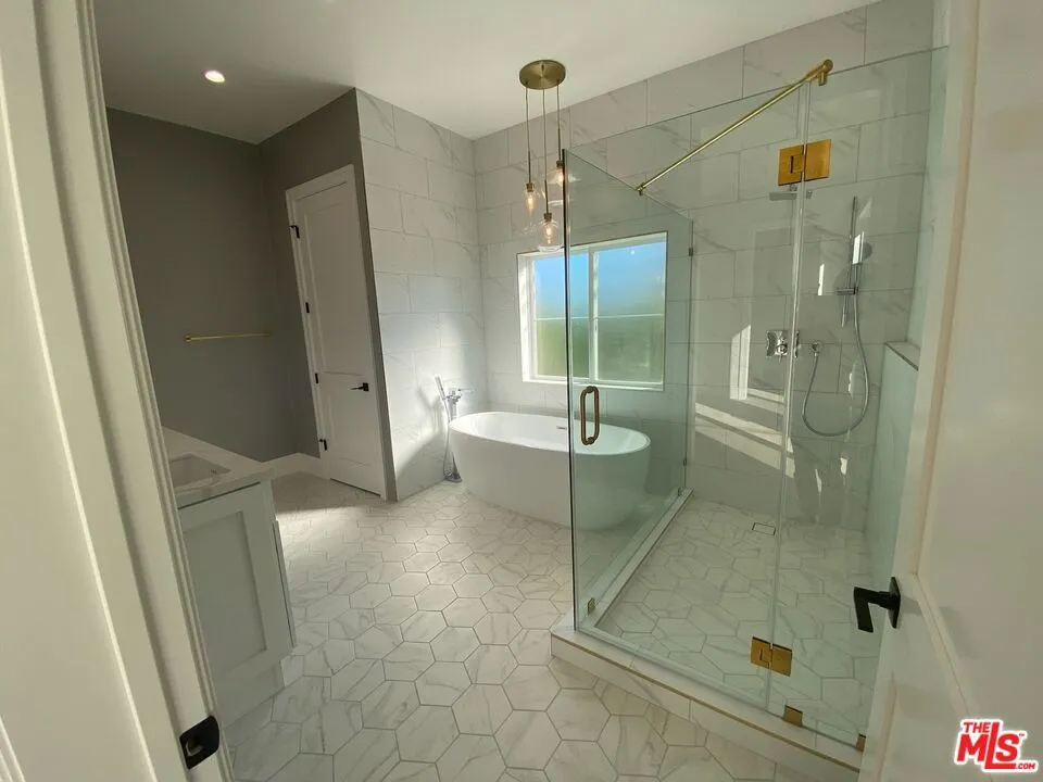5015 Redwillow Lane La Canada Flintridge, CA 91011
